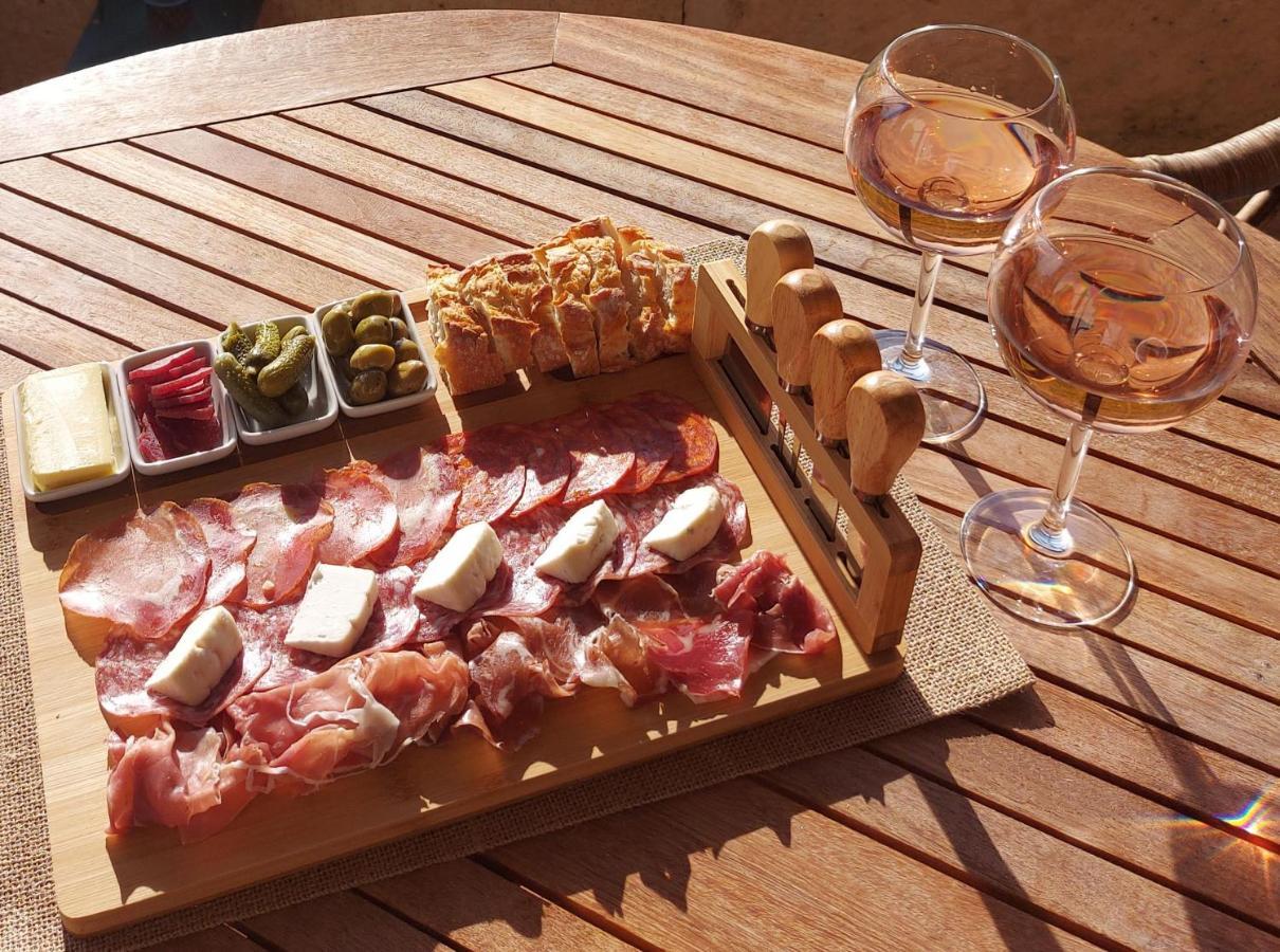 Saint-Just-Luzac Moulin De Mauzac Bed & Breakfast エクステリア 写真