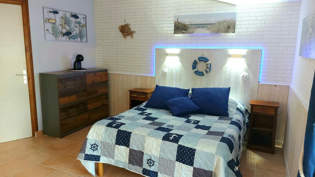 Saint-Just-Luzac Moulin De Mauzac Bed & Breakfast エクステリア 写真