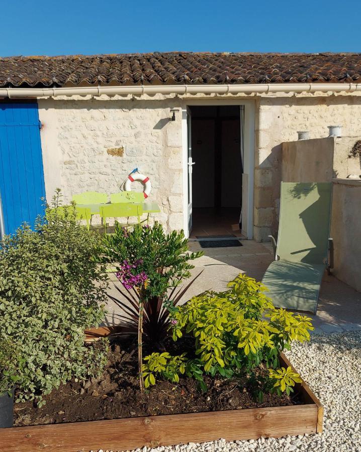 Saint-Just-Luzac Moulin De Mauzac Bed & Breakfast エクステリア 写真